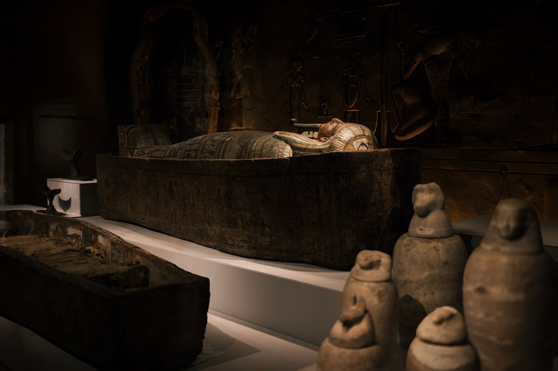 古代エジプトの猫の女神バステトを表す像