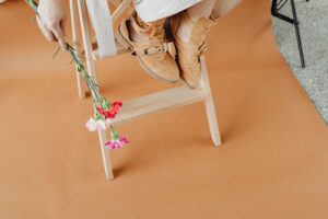 アニマル柄のサンダルを合わせた大人のコーディネート